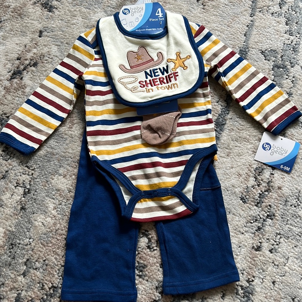 NWT 6-9M Onesie 4 Piece Gift Set